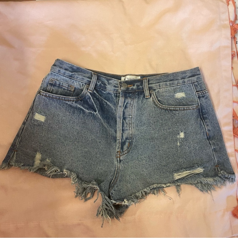 Medium Wash Distressed Denim Shorts, Size Large